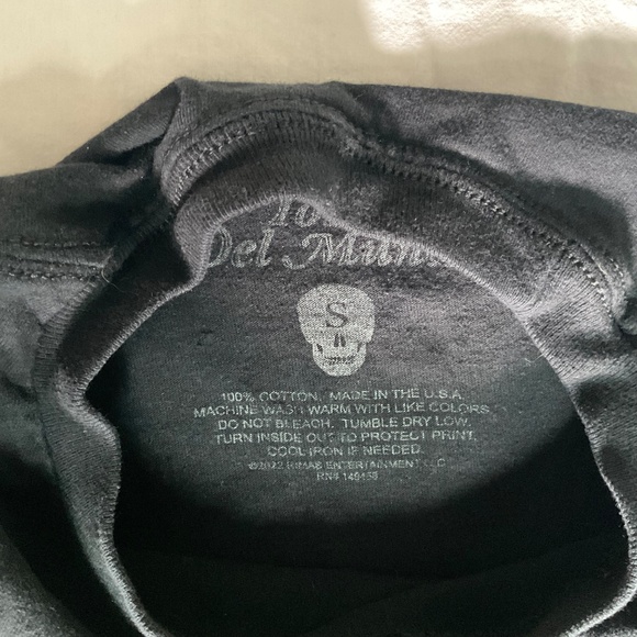 Bad Bunny El Ultimo Tour Tshirt Women’s Small - Picture 4 of 7